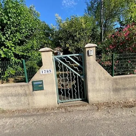 아파트 Dans Les Pins *