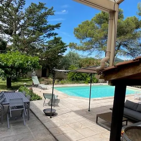 Dans Les Pins *